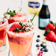 Strawberry Lemonade Spritzer