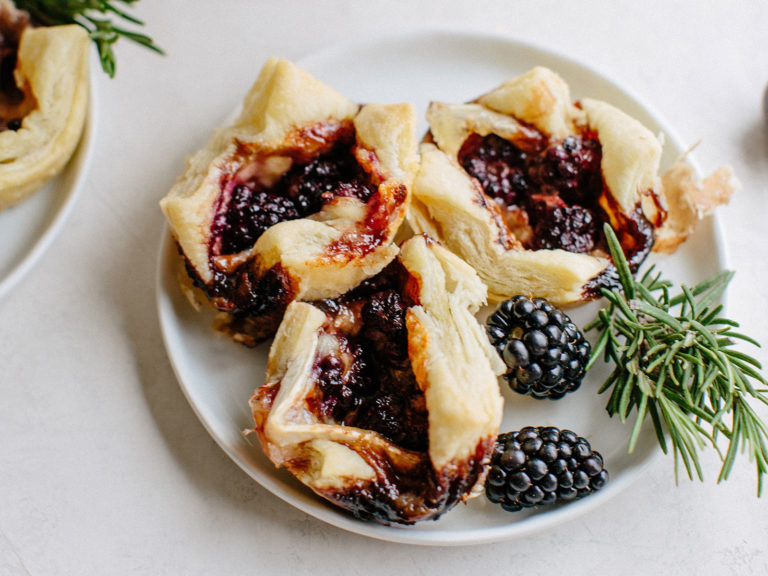 Balsamic Blackberry & Brie Puff Pastry Bites