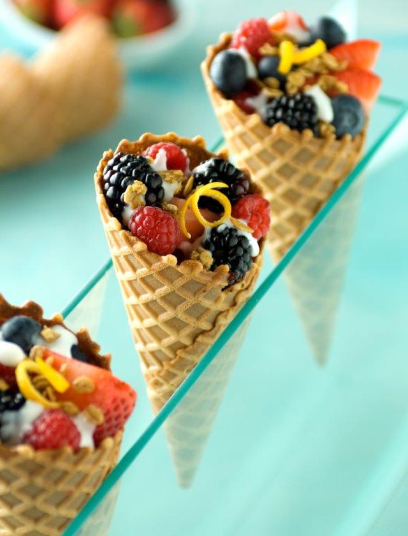 berry yogurt cones