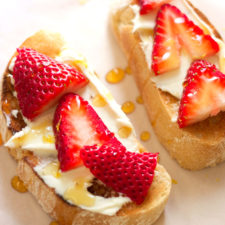 Simple Strawberry Sandwich