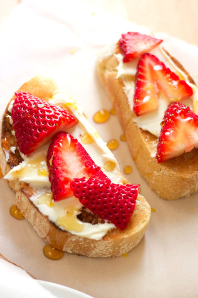 skinny strawberry sandwich