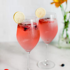 Prosecco Pink Lemonade Berry Spritz